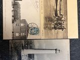 trois vieilles cartes postales représentant un phare et un bateau sur l'eau