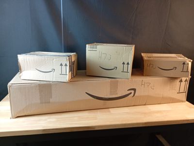 Lot de 4 colis Mystere (Retour Amazon,NPAI, Adresse incomple…