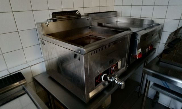 Friteuse gaz inox 2 paniers inox 20 litres gaz