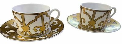 HERMÈS Deux Tasses à Thé "Balcon du Guadalquivir" en Or avec…