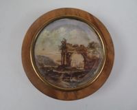 Boîte circulaire en buis, le couvercle cerclé de laiton doré… (photo 2)
