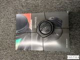 une image représentant une boîte sur laquelle est posé un casque audio