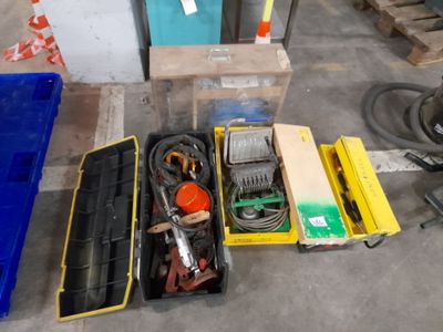 Lot d'outillages à main divers (vendu en l'état) - Photo 1