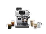 gros plan d'une machine à café sur fond blanc