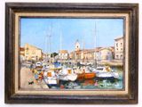 une peinture de bateaux dans un port avec une tour d'horloge en arrière-plan
