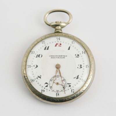 Chronomètre HENRION en métal