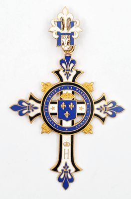 une croix bleue et dorée surmontée d'une couronne