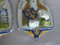Paire de porte lumières d'applique en faïence polychrome à d… (photo 4)
