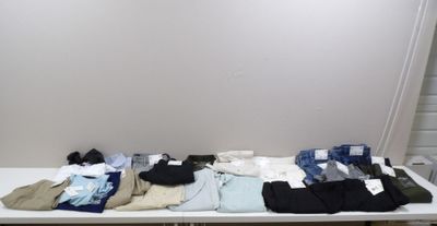 UNIQLO Femme : Lot de 29 articles - Taille S *NEUF avec étiquettes* - Photo 1