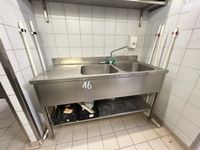 1 lave mains mural en inox, 1 plonge en inox à 2 bacs, 5 éta… (photo 3)
