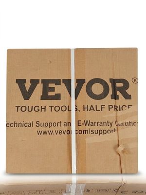 deux cartons attachés ensemble sur une étagère