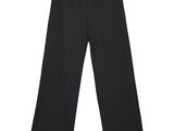 une photo d'un pantalon noir à fines rayures