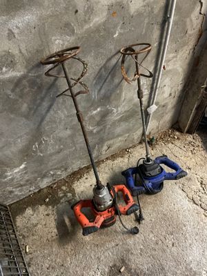 2 mélangeurs électriques
