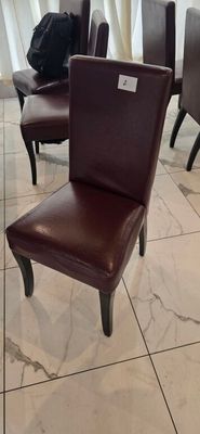 UN Ensemble DE 120 Chaises Assises Skai Bordeau, Pietements …