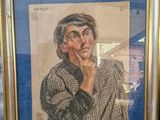 tableau représentant un homme en costume-cravate, la main posée sur le menton