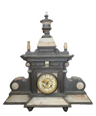 Important pendule en mabre et albâtre