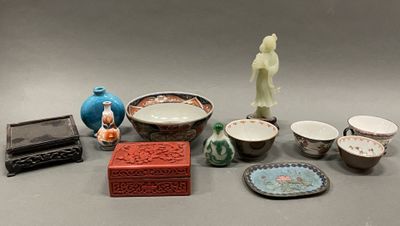 a lot of different items that are sitting on a table