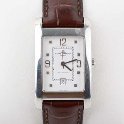 BAUME & MERCIER Montre d'homme, boitier rectangulaire 24 x 4…