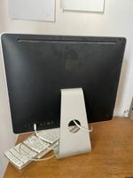 APPLE (photo 2)