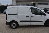 Peugeot Partner imm. du 04/07/2017, 90. (photo 6)