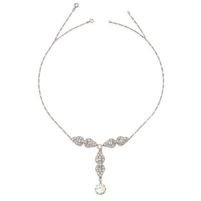 Travail d'époque Art Déco Collier en platine 850‰ à fine mai…