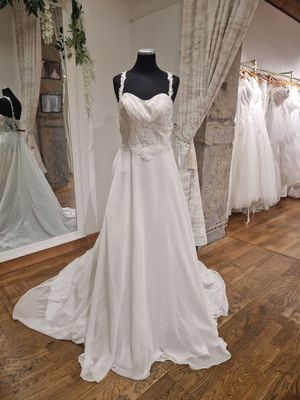 Lot à retirer à Décines-Charpieu (69150) ou expédition possi…