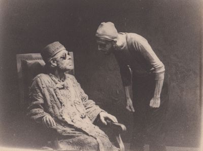 Rosine Nusimovici 2 photos de Roger Blin dans la pièce "Fin …