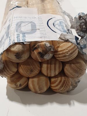 un sac de pain emballé dans du plastique