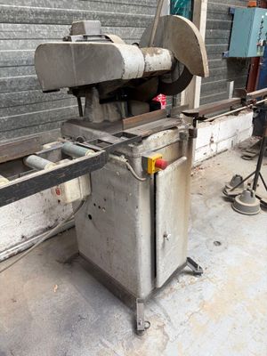 une image d'une machine servant à fabriquer du pain