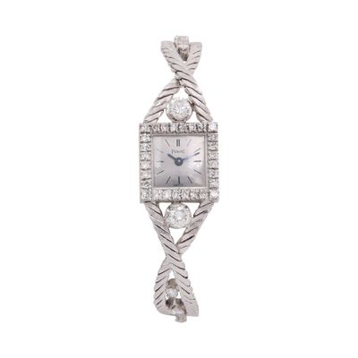 une montre-bracelet de femme ornée de diamants