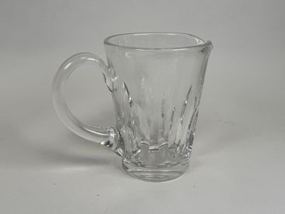 SAINT LOUIS. Broc en cristal moulé et pressé. - Photo 1