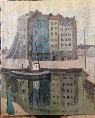 une peinture représentant un bateau dans l'eau à côté d'un bâtiment