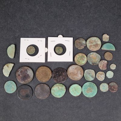 Lot de monnaies antiques et royales (fortes usures pour la p…