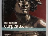 la couverture d'un livre sur laquelle figure le visage d'une femme représenté par une statue en bronze