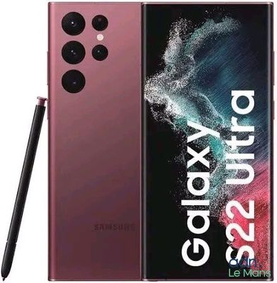 un Samsung Galaxy Note20 Pro avec un stylet à côté