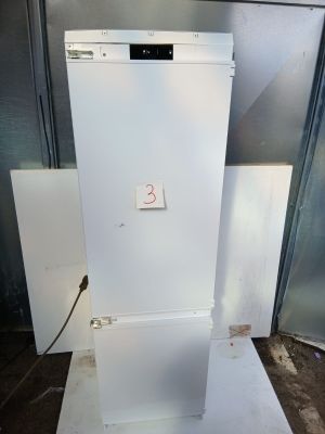 Réfrigérateur combiné encastrable De Dietrich T/N2761E, volu…