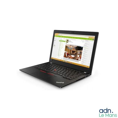 Le Lenovo ThinkPad X1 est un ordinateur portable doté d'un grand écran et d'un petit clavier
