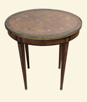 Table de milieu de section ovale, en bois de rose et bois de… (photo 2)
