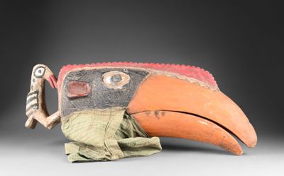 une image représentant une tête d'oiseau en bois