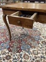 Petite table "cabaret " en bois fruitier, le plateau de form… (photo 5)