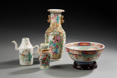 trois vases et un bol posés les uns à côté des autres sur une table