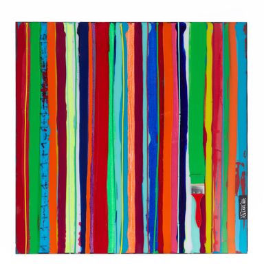 une peinture représentant des rayures colorées sur fond blanc
