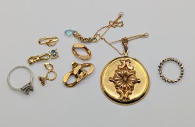 a collection of jewellery including rings, rings and a pendant