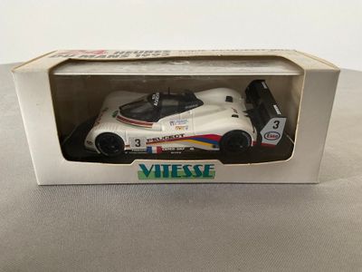 VITESSE PEUGEOT 905 Triplé Le Mans 1993 blanche.