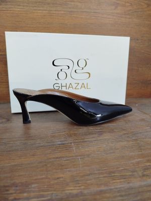 Lot de 12 paires de mules à talons de la marque GHAZAL - mod…