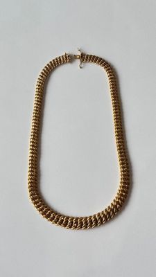 Collier en or 750 °/°° à maille gourmette. Poids : 49,5 g. L : 49 cm - Photo 1