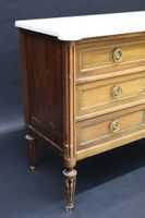 Commode de forme rectangulaire en bois naturel ouvrant à qua… (photo 4)