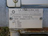 a sign on the back of a parking meter that says la mandrinoise