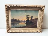 une peinture à l'huile représentant un paysage avec une rivière au premier plan