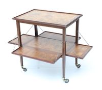 Table à thé en bois de placage "Burlwood Golding" de forme r…